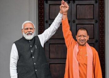 यूपी में सिर्फ बाबा, संवाददाता डॉट कॉम की खबर निकली पक्की