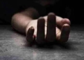 हैवान पिता ने दो मासूम बेटियों को जमकर पीटा, एक को मार डाला