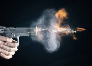 सीतापुर जीआइसी परिसर में ताबड़तोड़ फायरिंग, दहशत
