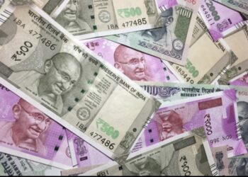 सिंगल स्टार के मालिक और रिश्वत खा गए लाखों की, गिरफ़्तारी हुई तो खुली पोल