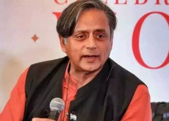 मोदी को ‘बिच्छू’ कहने के मामले में थरूर पर मानहानि की कार्रवाई पर रोक