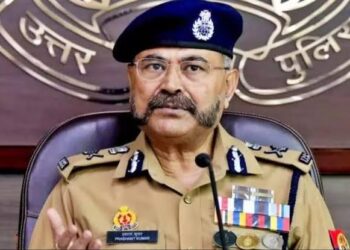 यूपी में पुलिस कसेगी अवैध पटाखा कारोबारियो पर शिकंजा, चलेगा अभियान