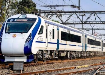 घट गयी रेल आरक्षण सीमा ,120 दिन से घटकर हुई 60 दिन