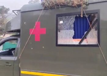 जम्मू-कश्मीर के अखनूर में सेना की एंबुलेंस पर आतंकी हमला, तीन आतंकियों ने की गोलीबारी