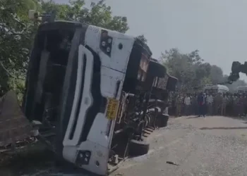 गोंदिया में भीषण सड़क हादसा, 11 यात्रियों की मौत, 34 घायल