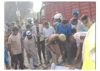 यूपी के हरदोई में भीषण सड़क हादसा, डीसीएम की टक्कर से ऑटो सवार 9 लोगों की मौत