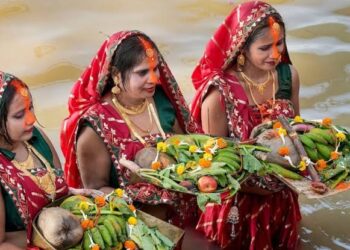 महापर्व छठ को लेकर लोगों में उत्साह और रौनक, राजधानी पटना हुई भक्तिमय