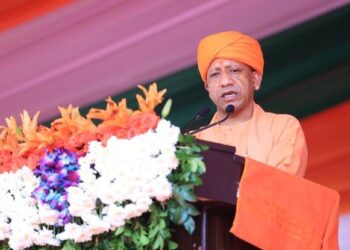 उपचुनाव के लिए सीएम योगी आज से करेंगे प्रचार, होगी जनसभाएं और रोड शो