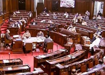 अडानी और मणिपुर मामले पर जाेरदार हंगामा: लोकसभा कार्यवाही बुधवार तक स्थगित