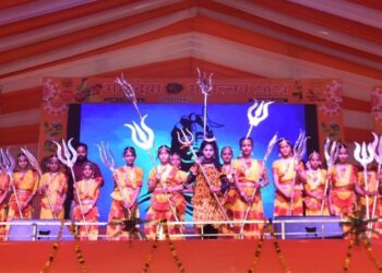 महादेवा महोत्सव में स्कूली बच्चों ने प्रस्तुतियां देकर मोहा दर्शकों का मन