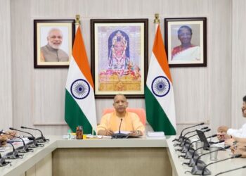 सीएम योगी ने शिक्षक भर्ती को लेकर स्पष्ट किया अपना रुख, 69000 भर्ती पर उठे सवाल