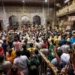वृंदावन के बांके बिहारी मंदिर में धक्का-मुक्की से कई श्रद्धालु घायल