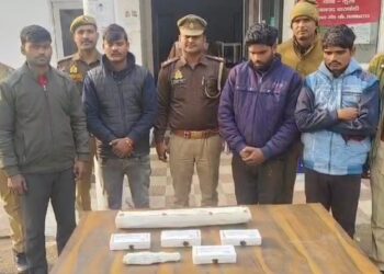 कंडक्टर वायर बनाने वाले फैक्ट्री के मजदूरों ने उड़ाया लाखों का माल, चार गिरफ्तार