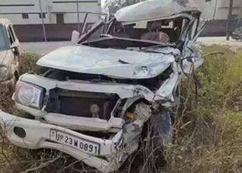 सड़क पर मौत बनकर दौड़ी तेज रफ्तार बोलेरो, खत्म कर दिया पूरा परिवार