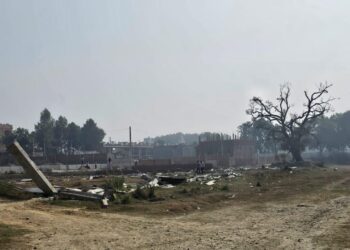 पथराव को चीर सुशांत गोल्फ सिटी के अवैध निर्माण पर गरजा योगी का बुलडोजर