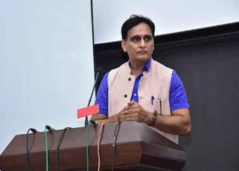 ‘डिबेट में मुसलमानों की टोपी-दाढ़ी पर कटाक्ष करना होगा’
