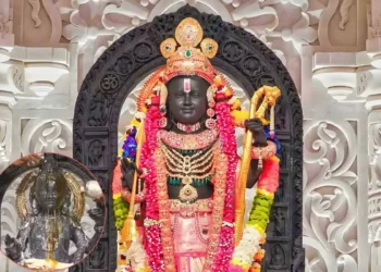 पंचामृत अभिषेक के बाद पीतांबर वस्त्र में हुआ रामलला का श्रृंगार
