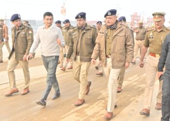 कुम्भ मेले के सकुशल आयोजन के लिए प्रशासनिक अधिकारियों ने झोंकी पूरी ताकत