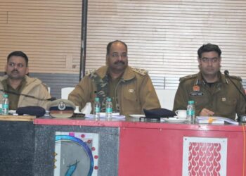 महाकुंभ के सकुशल आयोजन हेतु सुरक्षा तैयारियों की समीक्षा, पुलिस आयुक्त ने किया ब्रीफ