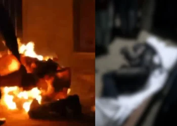 पत्नी से झगड़ा होने पर लगा ली आग, लोग बनाते रहे वीडियो