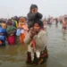 आस्था के सामने तकलीफ भूले लोग, बोले- चले आओ, तीन पीढ़ी बाद फिर मिलेगा ऐसा सौभाग्य