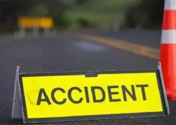 मार्शल और रोडवेज बस की टक्कर में पिता-पुत्री की मौत, आठ घायल
