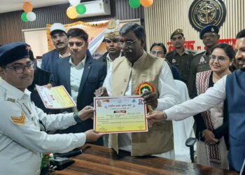 स्मार्ट बने-सुरक्षा चुने के संकल्प के साथ प्रभारी मंत्री ने किया सड़क सुरक्षा माह का समापन