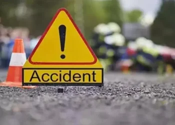 देवरिया में भीषण सड़क हादसा, स्कॉर्पियो ने बाइक सवार दो युवकों को रौंदा