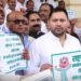सीएम नीतीश कुमार के खिलाफ तेजस्वी ने खोला मोर्चा, राष्ट्रगान के अपमान पर दें इस्तीफा