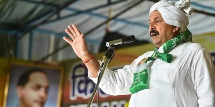 भारतीय किसान यूनियन के अध्यक्ष नरेश टिकैत