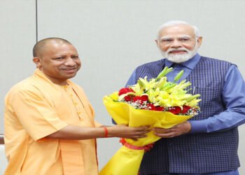 सीएम योगी मना रहे 53वां जन्मदिन, पीएम मोदी समेत कई नेताओं ने दी शुभकामनाएं