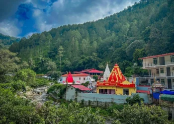 आज है कैंची धाम का स्थापन दिवस, जानिए नीम करोली बाबा से कैसे लगाएं अर्जी