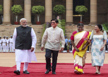 फिलीपींस के राष्ट्रपति फर्डिनेंड मार्कोस जूनियर का भारत में पारंपरिक स्वागत
