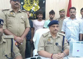 स्वाट व जैदपुर पुलिस की बड़ी सफलता, लूट करने वाले तीन शातिर गिरफ्तार