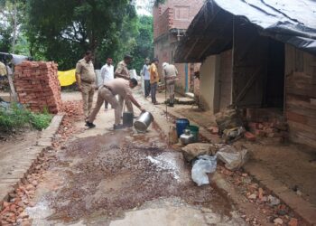 गैरकानूनी शराब कारोबार पर वार : 55 लीटर बरामद, 500 किलो लहन नष्ट