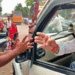 ट्रैफिक पुलिसकर्मी से भिड़ा भाजपा एमएलसी का बेटा, वीडियो वायरल