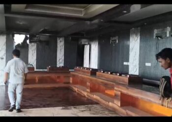 नैना रिजॉर्ट की तीसरी मंजिल पर भीषण आग, स्टोर रूम का सारा सामान जलकर राख