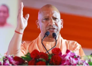 यूपी में नया सोसायटी पंजीकरण कानून लाने की तैयारी, सीएम योगी ने दिए निर्देश