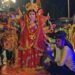 जयकारों के साथ नम आंखों से मां को दी विदाई