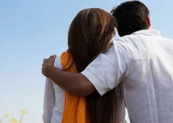 दो बच्चों की मां ने 19 साल के प्रेमी संग खाया जहर, अस्पताल में खत्म हुई प्रेमकहानी