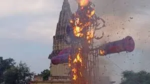राजधानी लखनऊ समेत देशभर में धूमधाम से मनाई गई विजयादशमी
