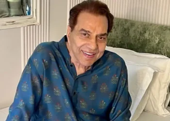 दिग्गज अभिनेता धर्मेंद्र की तबीयत नाजुक, सांस लेने में तकलीफ