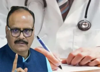 यूपी में कमीशनखोर डॉक्टरों की टोह ले रही सरकार, स्वास्थ्य विभाग ने दी चेतावनी