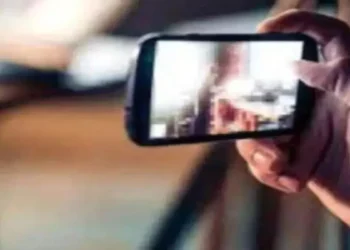बच्चों के अश्लील वीडियो बेचने-खरीदने मामले में युवक गिरफ्तार