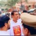 शंकराचार्य महाराज की सुरक्षा को लेकर प्रयागराज जा रहे पूर्व एमएलसी को पुलिस ने रोका, समर्थकों सहित किया नजरबंद