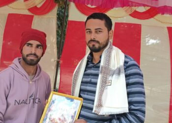 जय मां भगवती क्रिकेट प्रतियोगिता में धौरहरा और पीपरपुर ने दर्ज की शानदार जीत