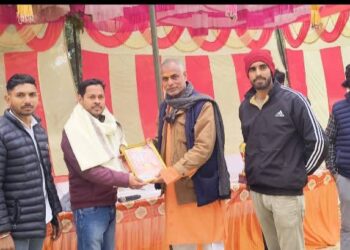 जय मां भगवती क्रिकेट प्रतियोगिता में बहादुरपुर और रायपुर की जीत
