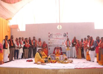 आत्म कल्याण हेतु पूर्ण संत की महत्ता पर श्रीमद्भागवत कथा का शुभारम्भ