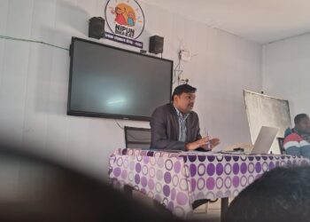 विद्यालय को बेहतर बनाकर नौनिहालों का भविष्य संवारें शिक्षक : बीईओ