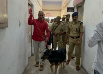 सुल्तानपुर डाकघर में बम की सूचना से मचा हड़कंप, साइनाइड बम की चेतावनी से दहशत